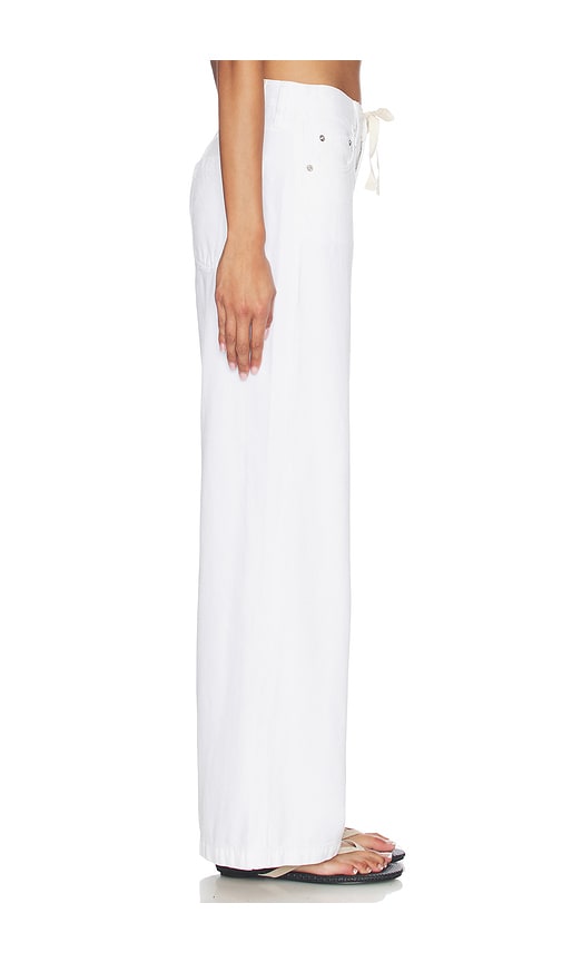  Pistola Jadyn Low Slung Palazzo Jeans With Drawcord In White. Size 23. Also In 24, 25, 26, 27, 28, 29, 30, 31, 32, 33. 