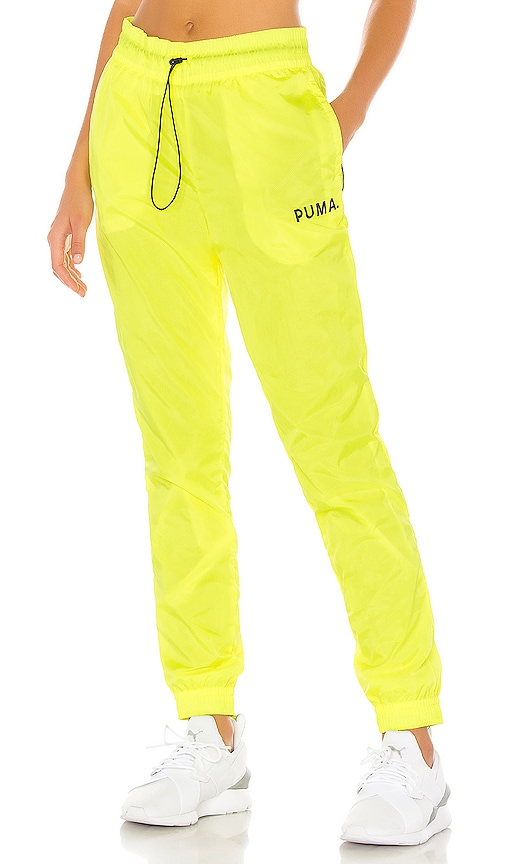 Puma Chase Woven Pant in Yellow Alert 