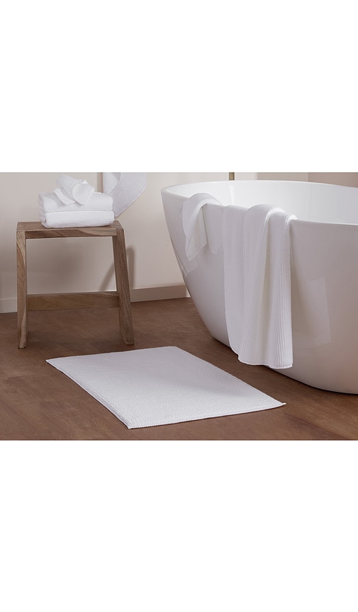  Parachute Matt In White. 