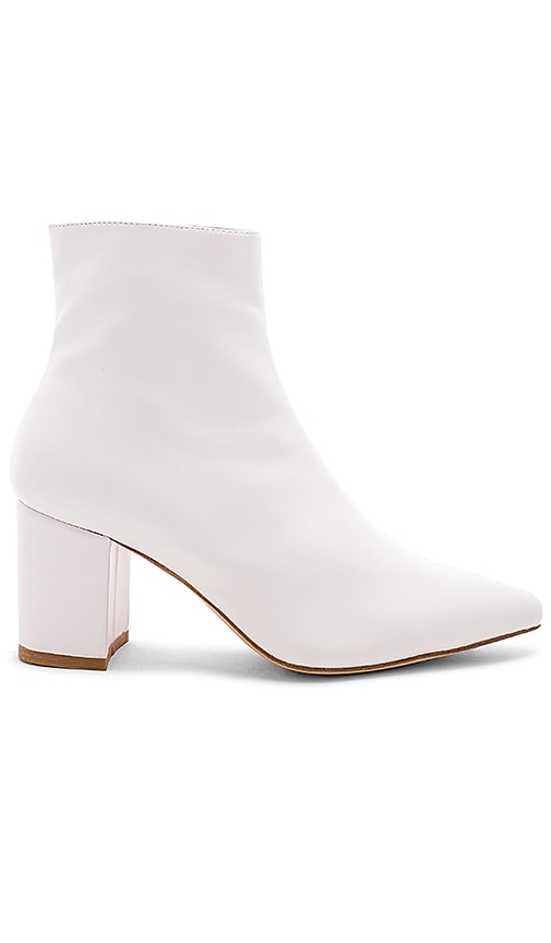 raye congo boot white