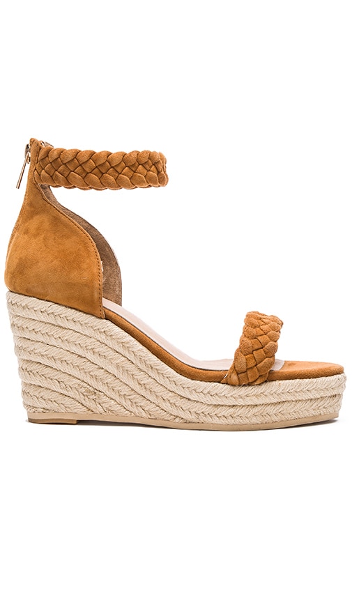 Dara Wedge
