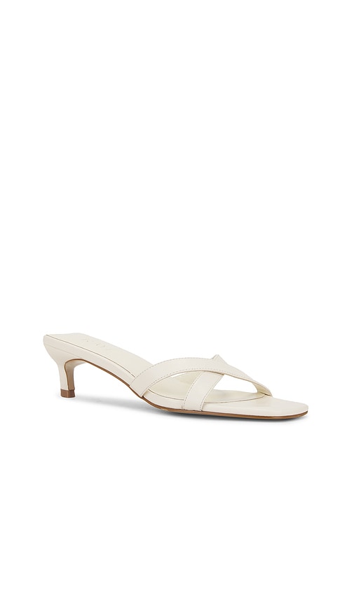 Raye Shea Sandal In 白色