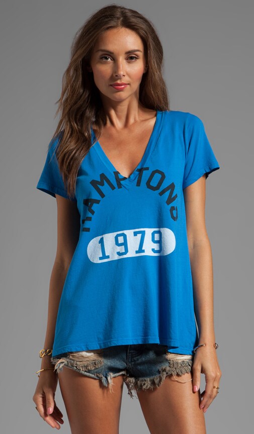 Hamptons V Tee