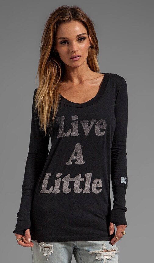 Live Skinny Tee