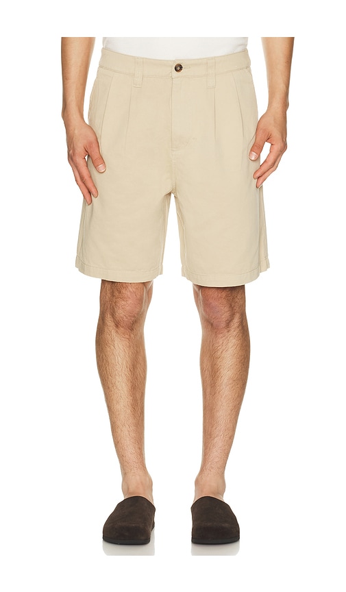 Rhythm Double Pleat Twill Short en Cream. Taille 36. Also en 30, 32, 34.