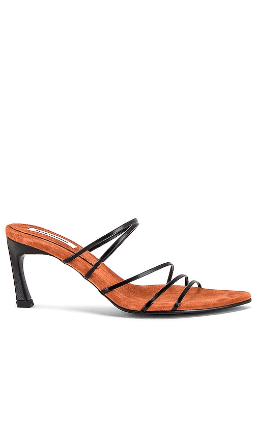 Reike Nen 5 Strings Pointed Sandals in Black. - size 36 (also in 35.5, 36.5, 37, 37.5, 38, 38.5, 39, 39.5, 40)