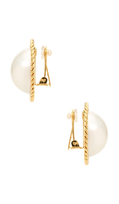 Oversized Pearl Earrings in Metallic Gold.