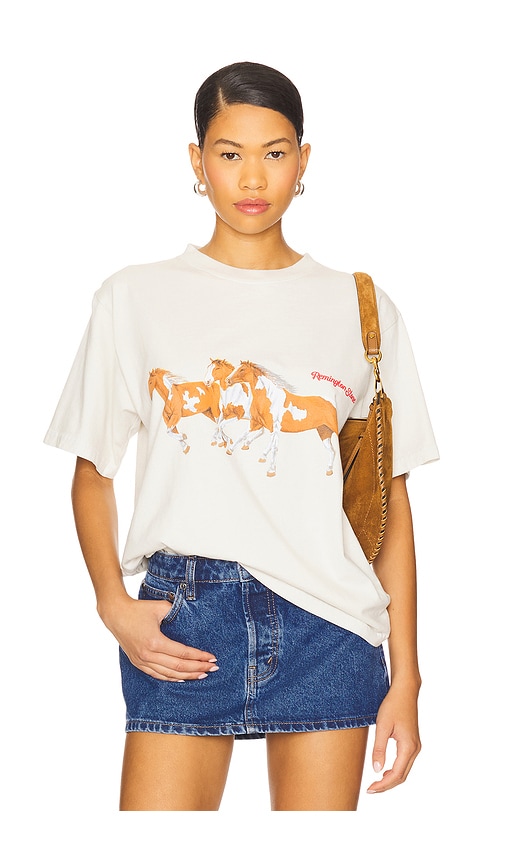 Wild Horses Tee in Cream. - size L (also in M, S, XL, XS) - Remington Stone - Modalova