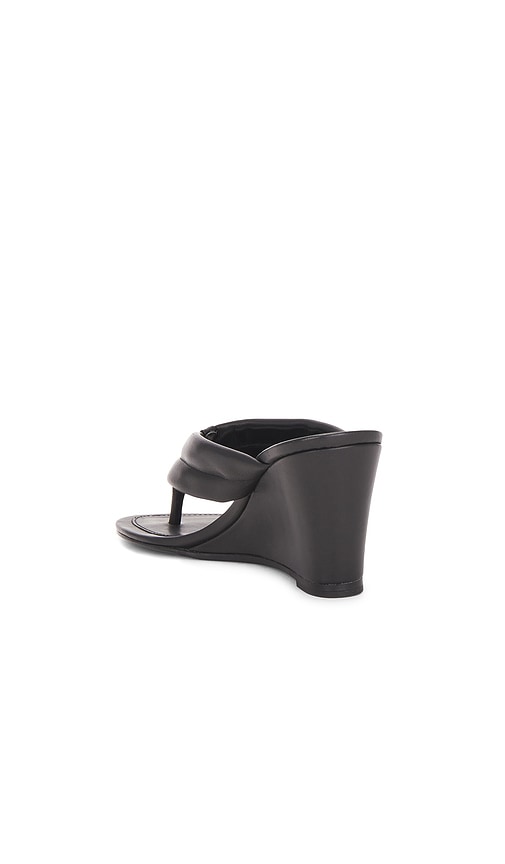  St. Agni Sandale Stitch Detail Thong Wedge In Black. Größe 36. Also In 38, 40. 