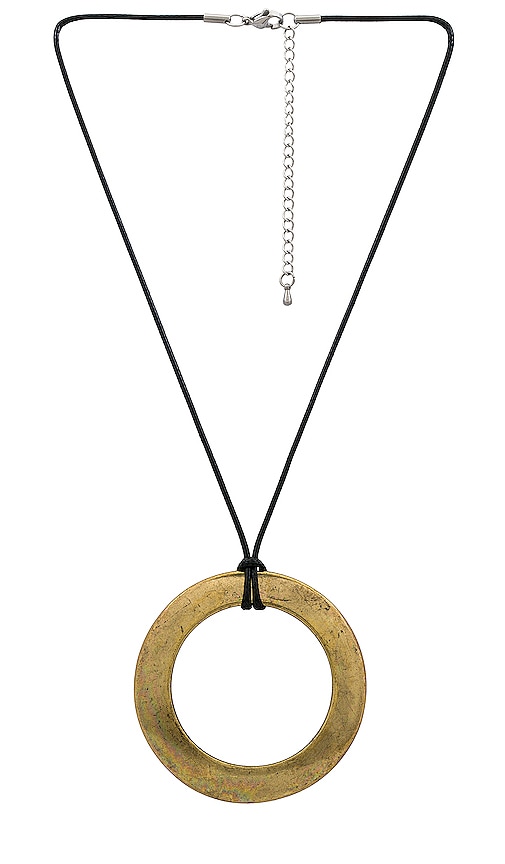 Streets Ahead Circle Pendant Necklace In Metallic Gold