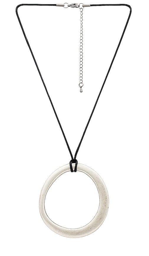 Streets Ahead Circle Pendant Necklace In Silver