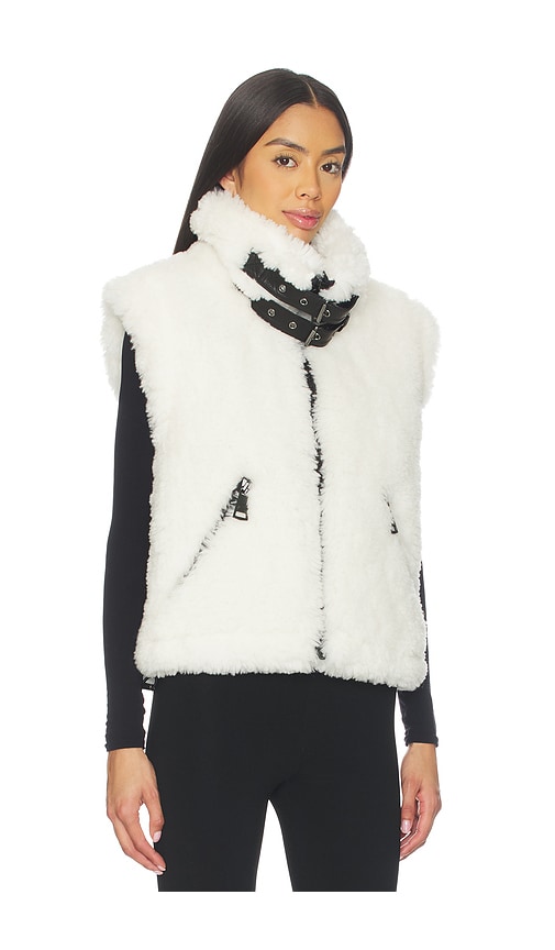 Sam Sherpa Vest In White