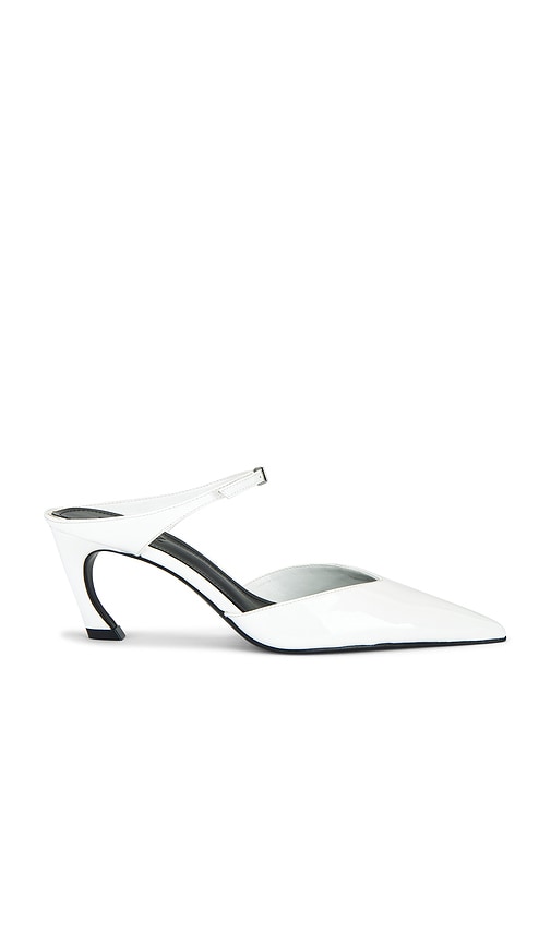 Laurie Pump in White. - size 9.5 (also in 10, 6, 6.5, 7, 7.5, 8, 8.5, 9)