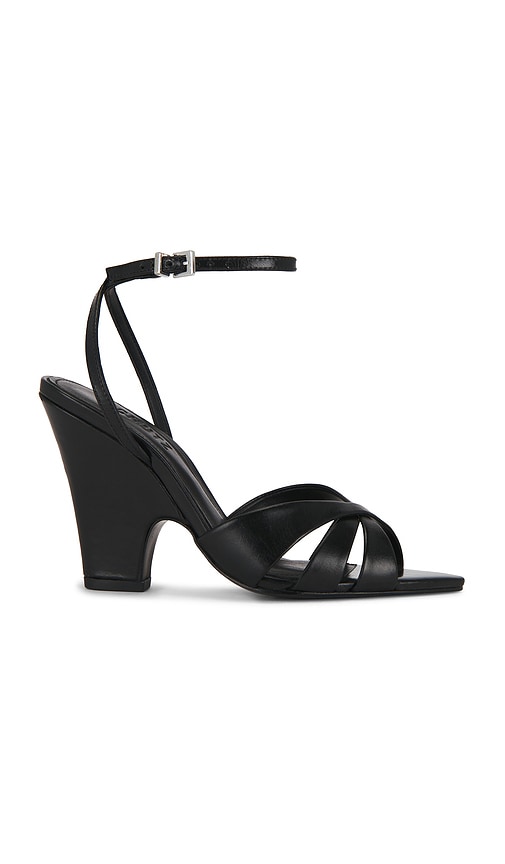 Schutz Keefa Wood Sandal in Black. - size 10 (also in 6.5)
