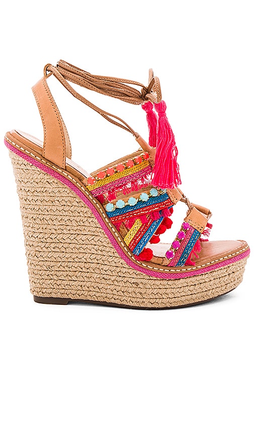 Mella Wedge