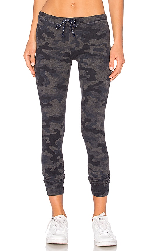 Sundry sales camo sweatpants