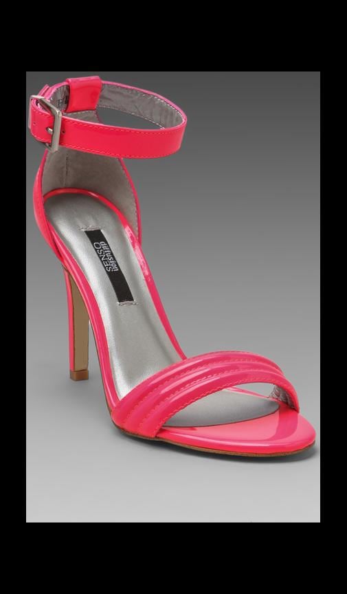 Xenia Heel