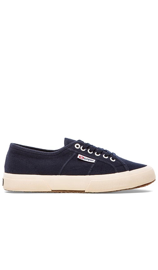 2750 Cotu Classic