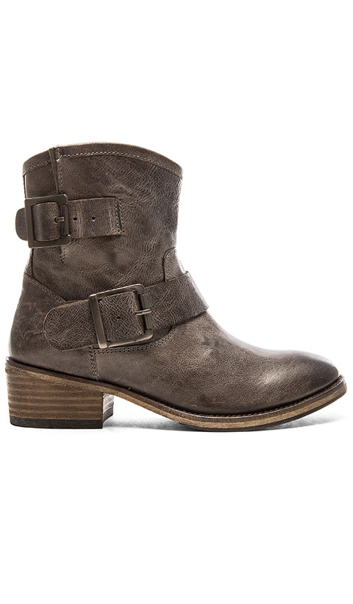 Castanets Moto Boot