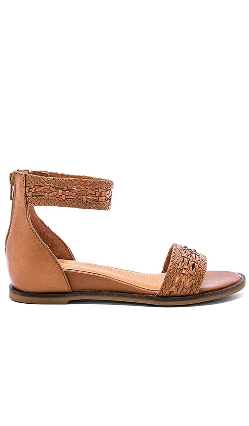 seychelles lofty woven sandals