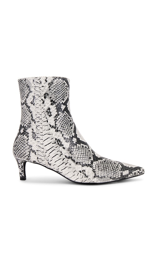 SEYCHELLES DINNER DATE BOOT 