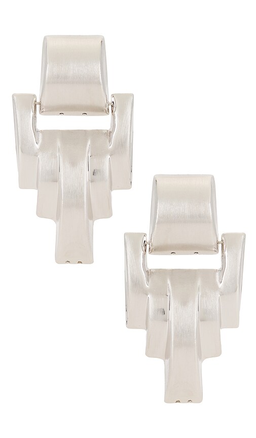 SHASHI Gene Earring in Silver