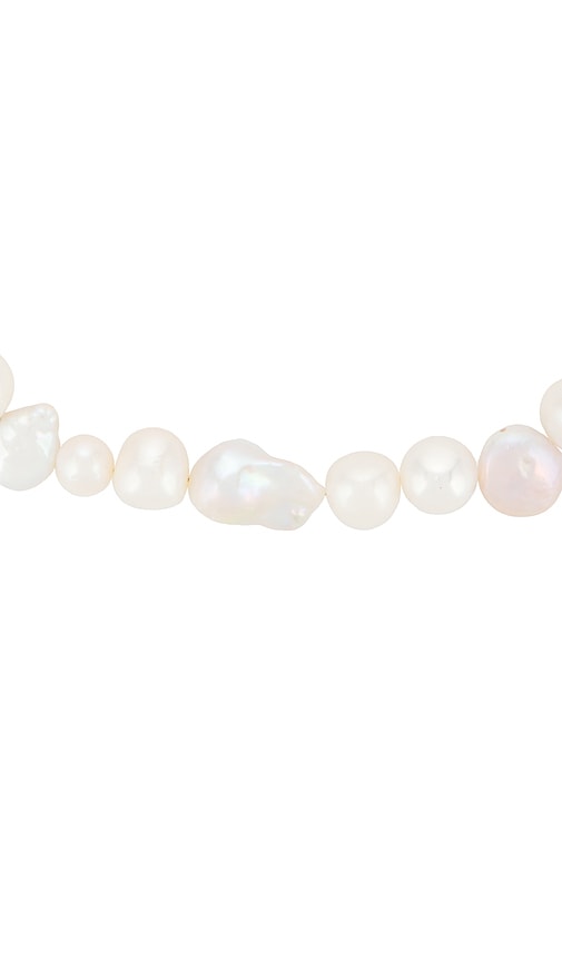  Shashi Pema Necklace In Ivory. 