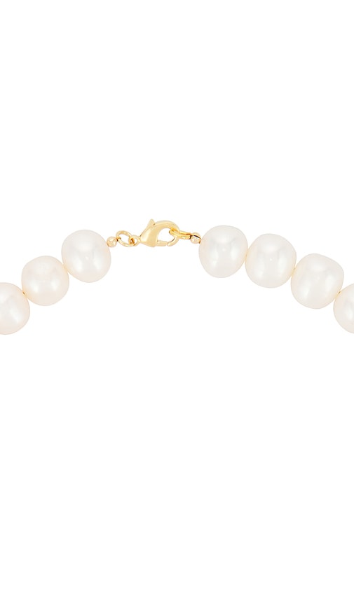  Shashi Pema Necklace In Ivory. 