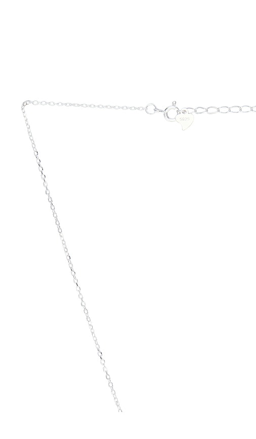  Shashi Halskette Mit Anhänger Orbit In Metallic Silver. 