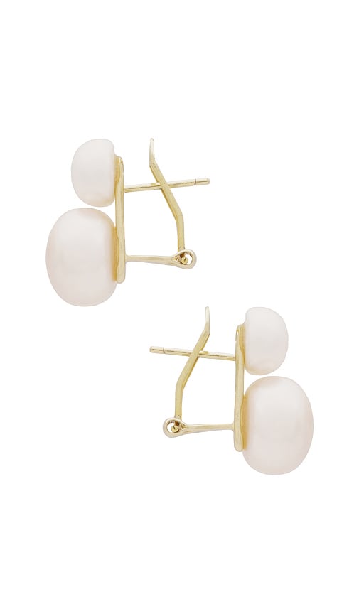 Shop Shashi Bianca Pearl Earring In Ivory