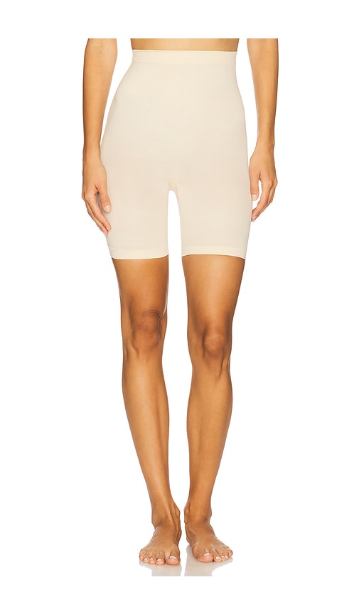 Skims Seamless Sculpt Mid Thigh Shorts In Neutral