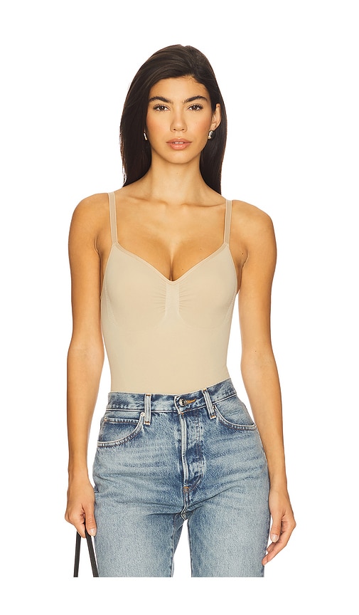 Seamless Sculpt Bodysuit Brief in Tan. - size L (also in M, S, XL, XS, XXL, XXS) - SKIMS - Modalova