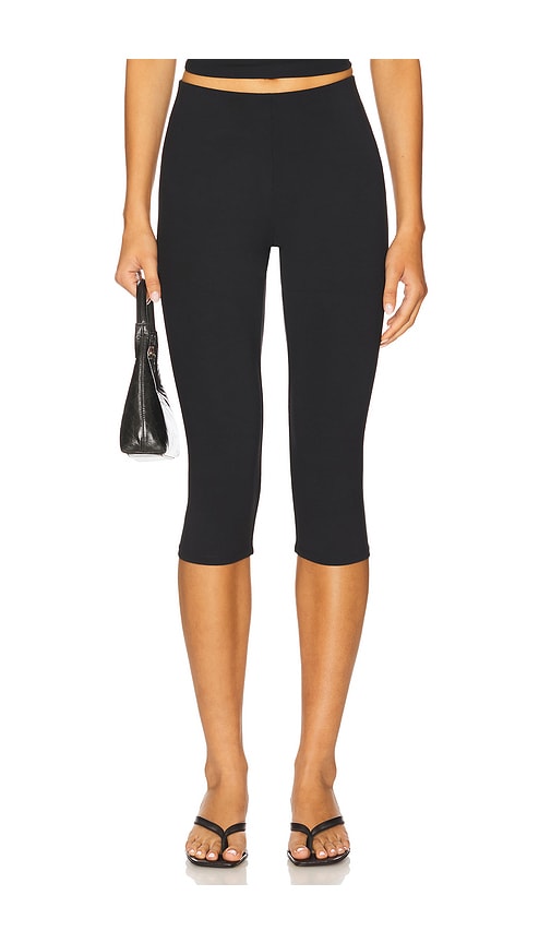 SKIMS Smooth Lounge Capri in Obsidian