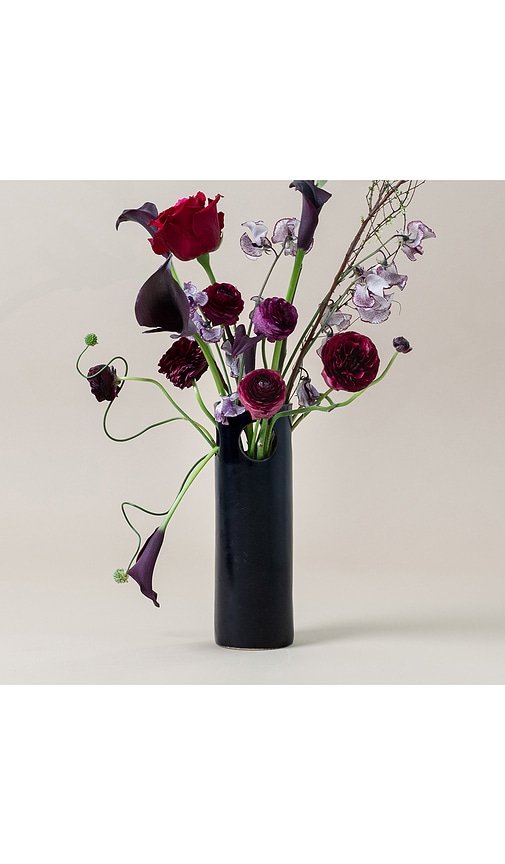 Sin Vase Cenote In Black. 