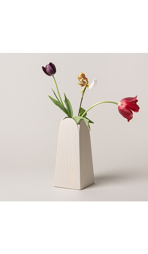  Sin Vase Olto In Cream. 