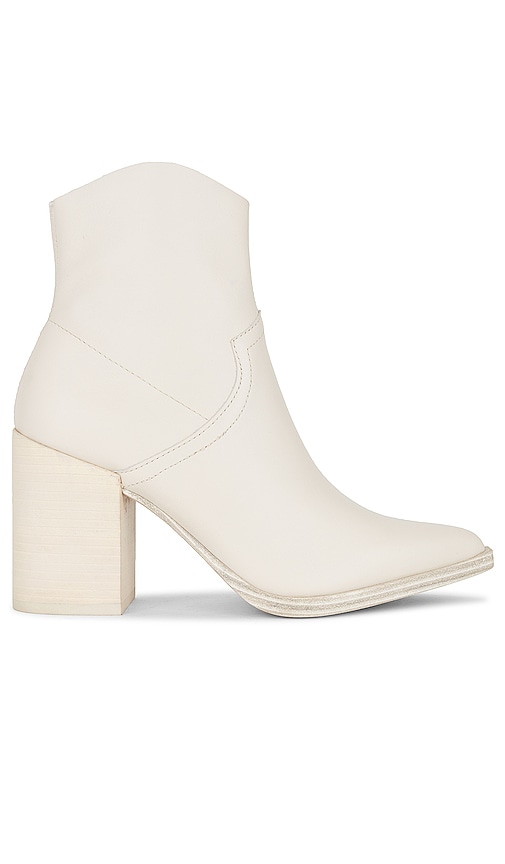steve madden velina bootie