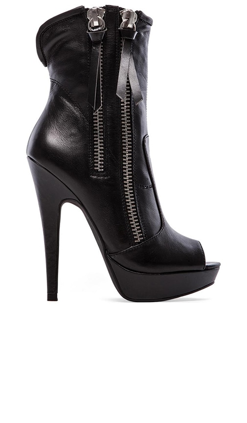 Steve Madden Rodeo Boot in Black | REVOLVE