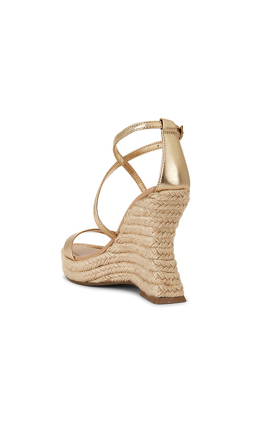  Steve Madden Caliana Espadrille Sandal In Metallic Gold. Taglia 6. Also In 6.5, 7, 7.5, 8, 8.5, 9, 9.5, 10. 