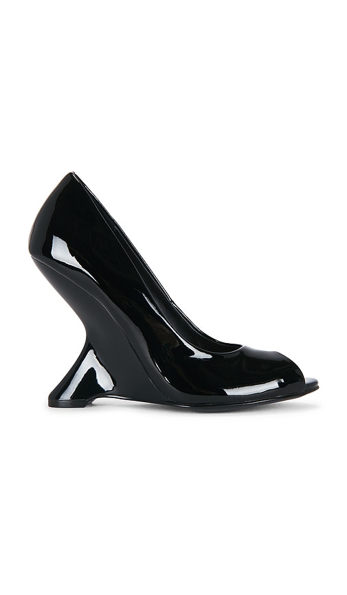 Steve Madden Palmetto Sandal in Black. - size 6 (also in 6.5, 7, 7.5, 8, 8.5, 9, 9.5, 10)