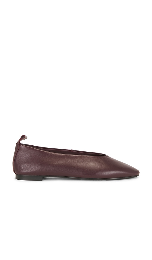 Steve Madden Swanky Flat in Burgundy. - size 10 (also in 7.5, 8.5)