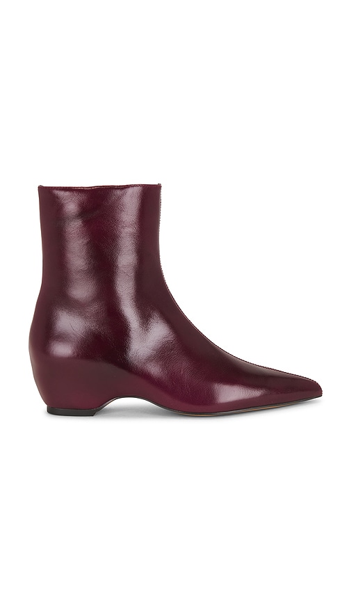 Steve Madden Karlson Boot in Burgundy. - size 10 (also in 6, 6.5, 7, 7.5, 8, 8.5, 9, 9.5)