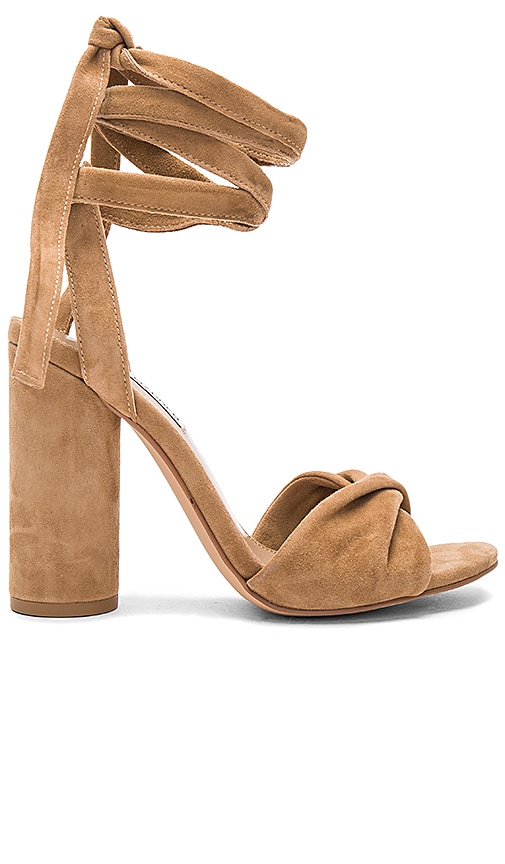 Steve Madden Clary Heel in Camel Suede 