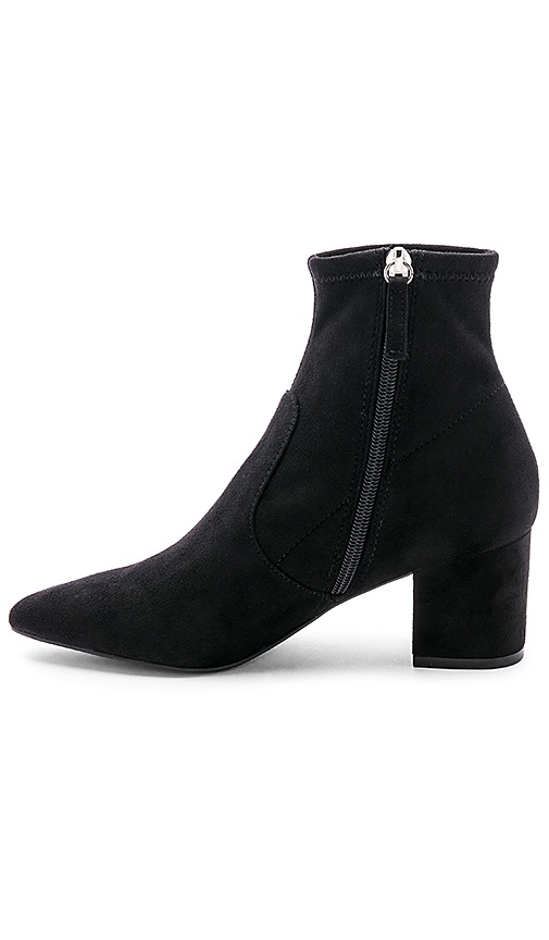 blaire bootie steve madden