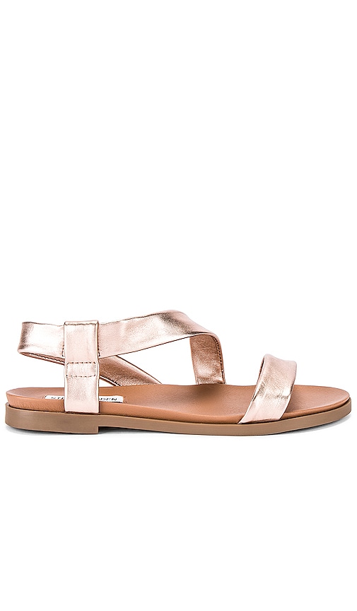 Steve Madden Dessie Sandal in Rose Gold REVOLVE