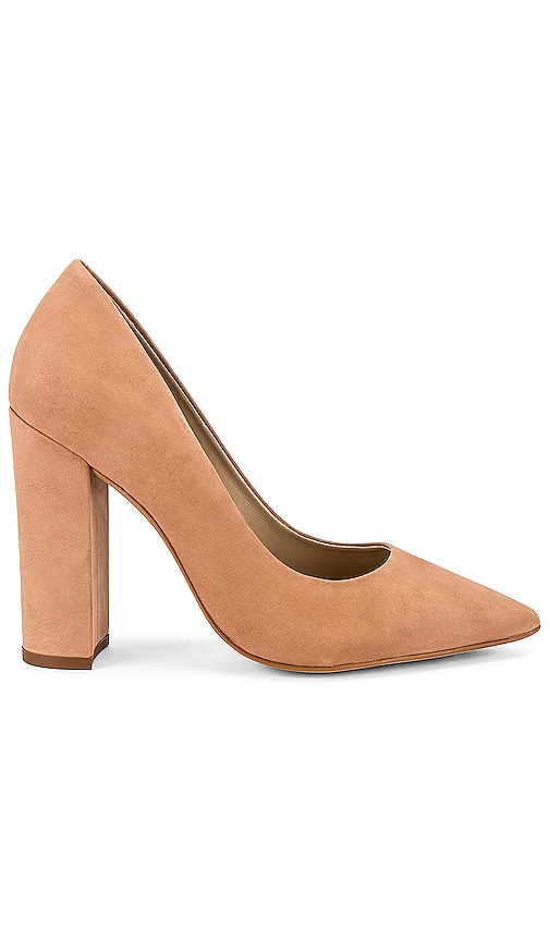 Steve Madden Prance Pump in Camel | REVOLVE