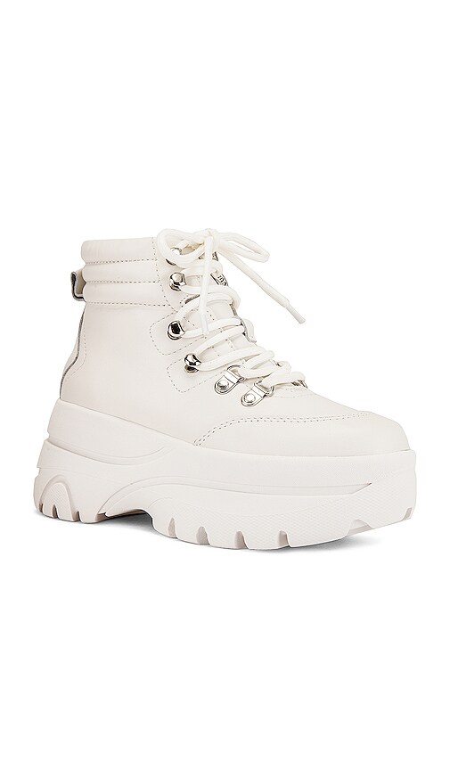 steve madden blanco boot