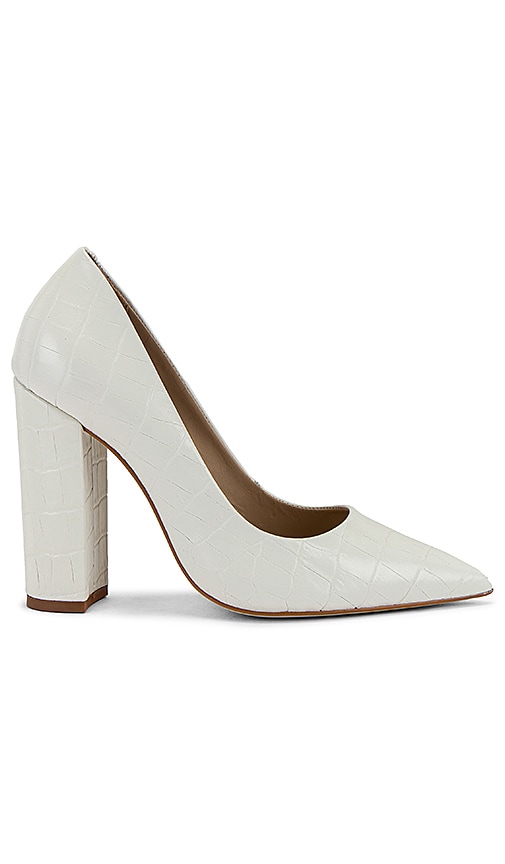 Steve Madden Prance Pump in White 