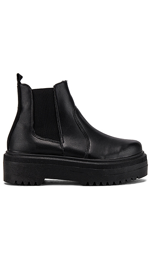 black chelsea boots steve madden