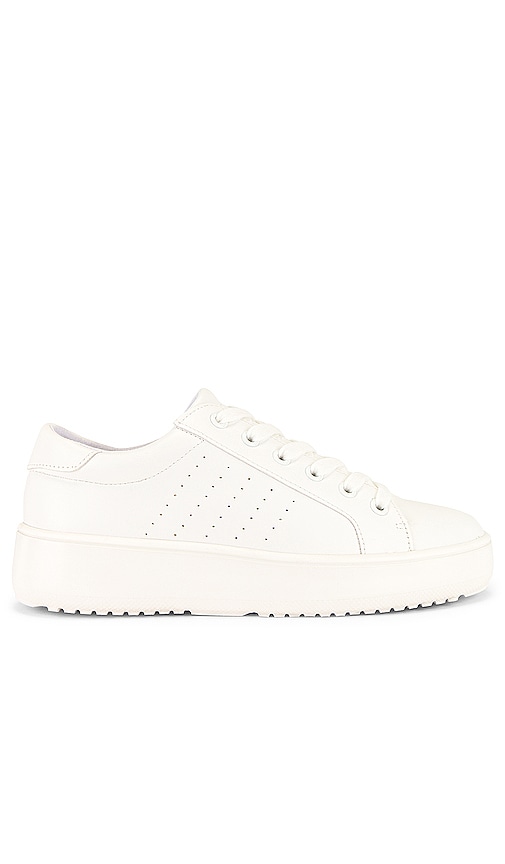 Steve Madden Blade Sneaker in White | REVOLVE