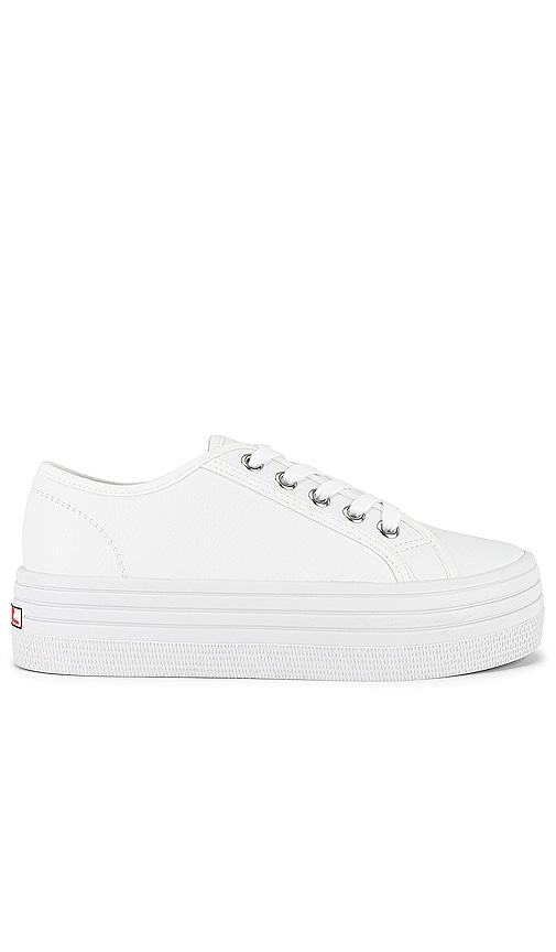 Steve Madden Bobbi30 Sneaker in White | REVOLVE